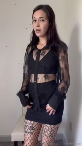 Employee seduces her boss