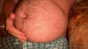 Update my belly s getting round there s way more to grab now i ve