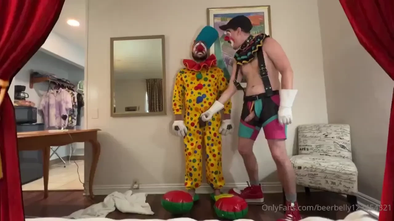 Belly inflation and clown sex 