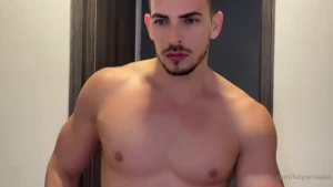 Mira como ramvid me folla el culo al ver que estoy dormido y empieza a