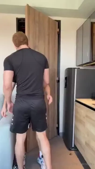 De nuevo con este chico de guatemala esta vez quise darle culo despu s 