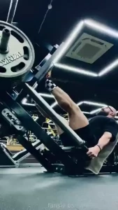 Legs press