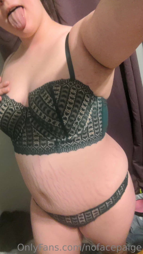 Got my first adore me box what ones should i keep part 5 