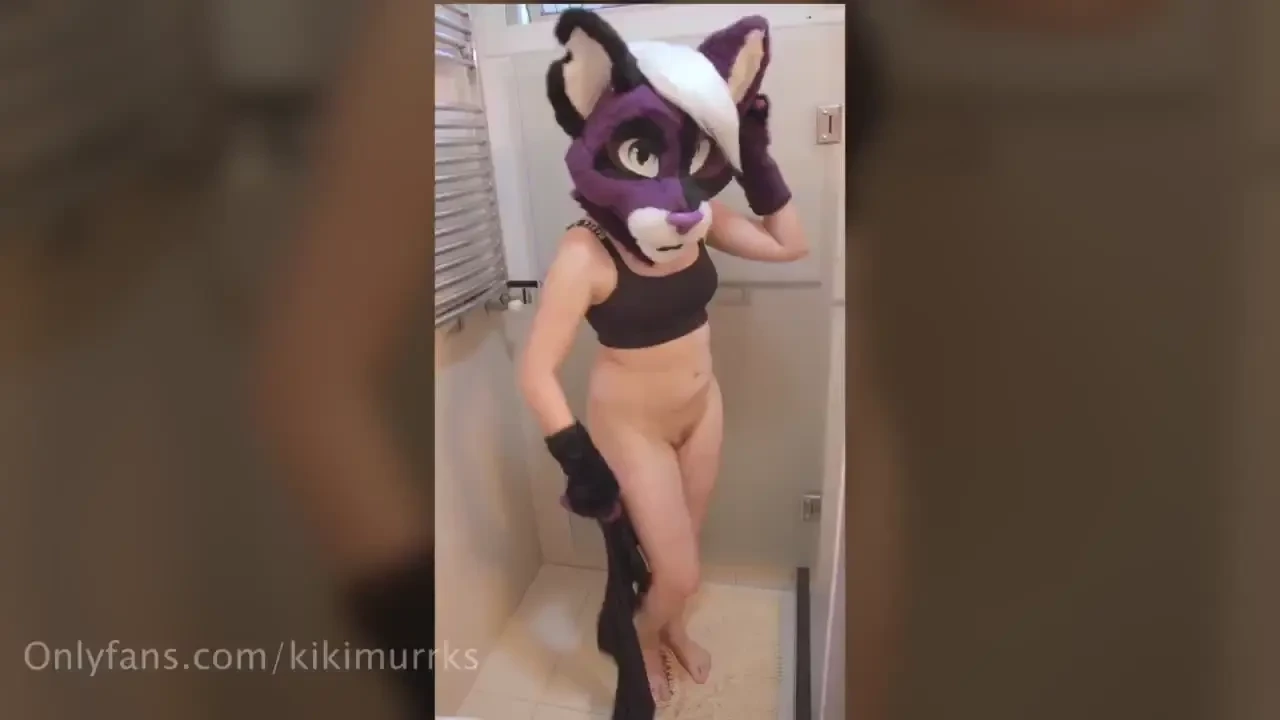 kikimurrks - Ohh yeah we can have a lot of fun in the shower babe are you coming or 