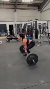 Sumo squats