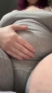 Fun fact- im 6 months pregnant pls like