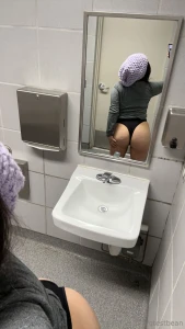 Happy late holidays ft my booty part 2