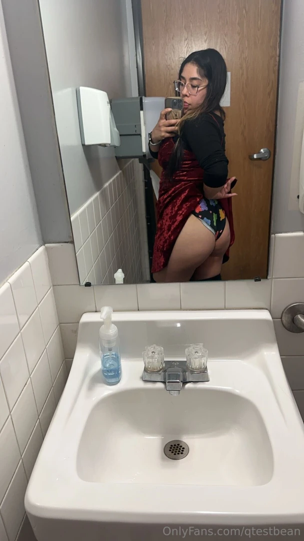 Happy late holidays ft my booty part 3 