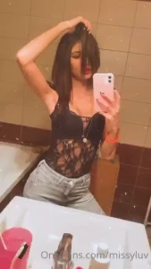 Aki gondolja 17 30 k r l rkezem a pivo b rba 23 00-ig ott leszek a bel