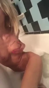Good morning loves feeling horny and naughty in the bath tub today