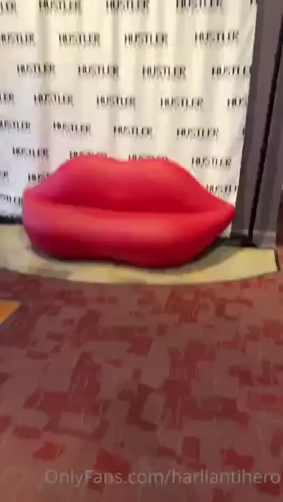 Sexterity check comic con edition i m here at san diego comic con and 