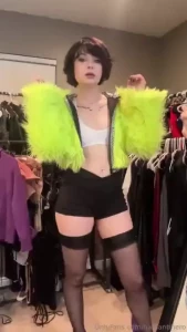 My nip kept slipping out of this top at the sabrina carpenter concert
