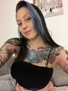 Do you have tattoos tell me what kind and how many you have