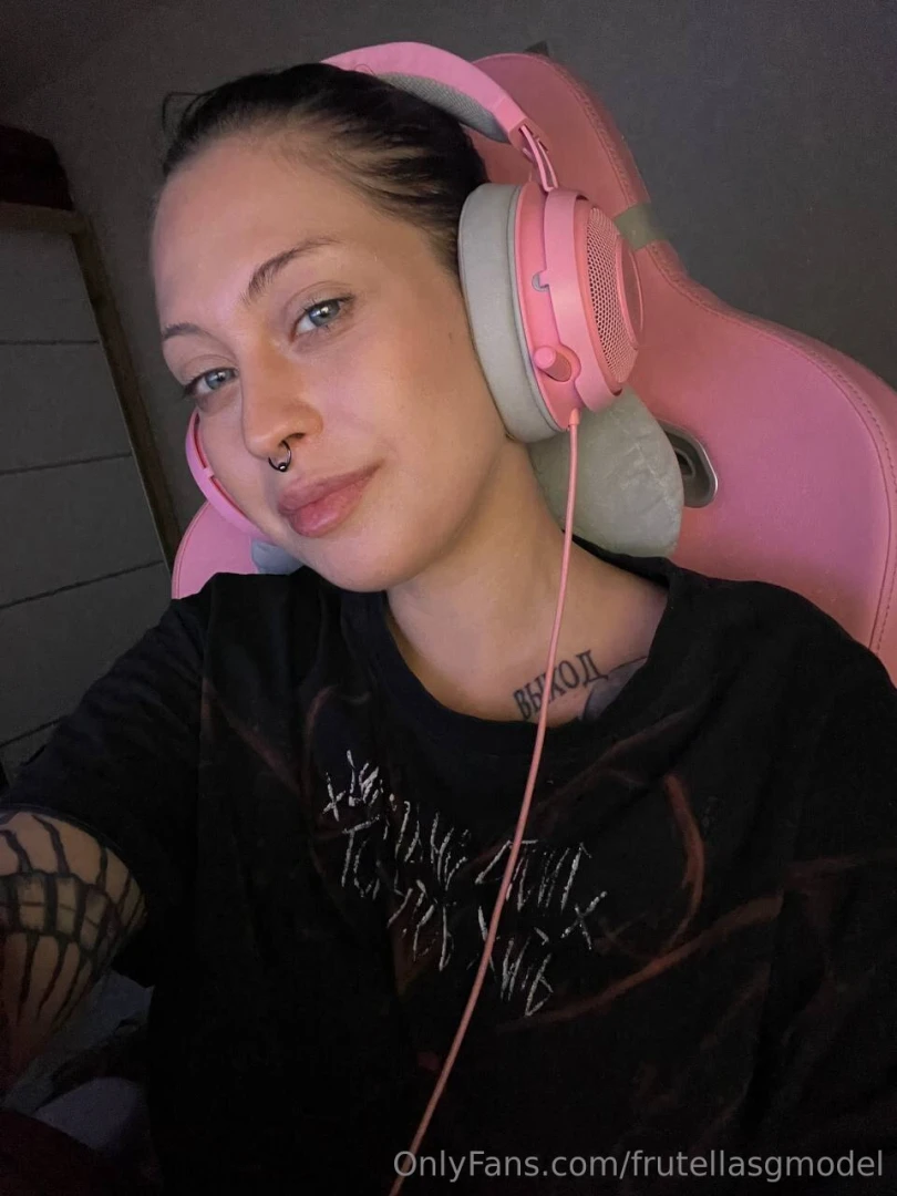 Do you love games how about playing with me come in and choose your 