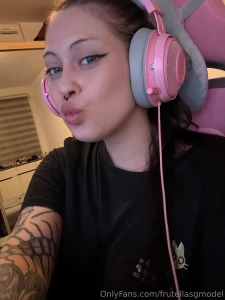 Hey how are you all doing today hope you re holding up even if the day