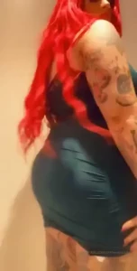 Christmas twerk in my uncles bathroom