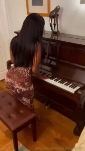 And they say girls with an of have no talent any musicians here what s