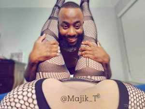 Thick thighs for the win nom nom nom part 2