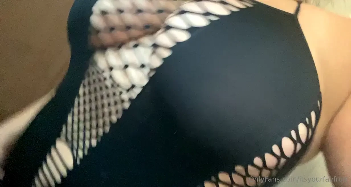 Who wants more black is my fav color 