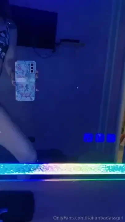 Miaoooo vieni a giocare con me 