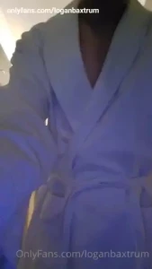 Happy friday guys new risky-frisky vid is out for y all would you