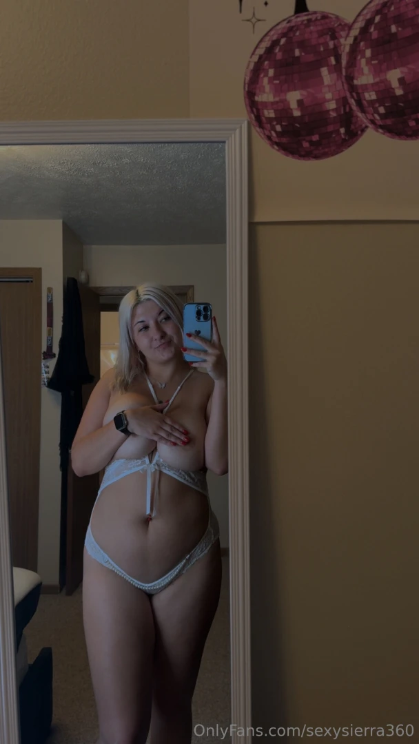 It took soooo long to bounce my titties out of this lingerie i feel 