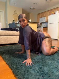 Sundays are for staying in and getting nasty w me