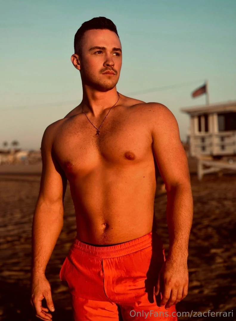 Who needs tattoos when you re already this hot 