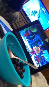 Fortnite the grinch and a snack i had a good day how was yours