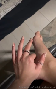 New describing what i can and can t feel twitches and spasms