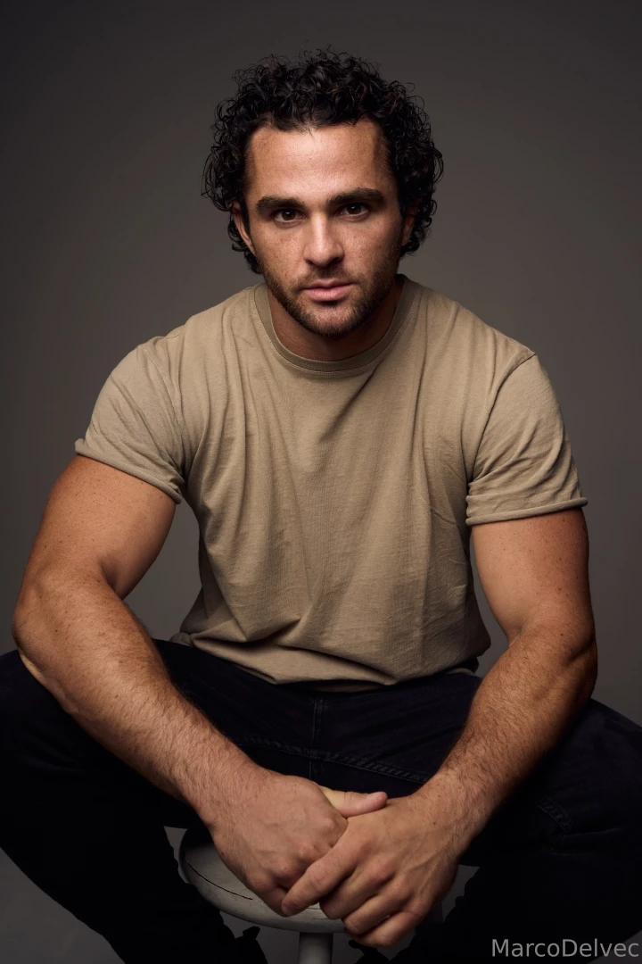 Confidence looks good in any color 