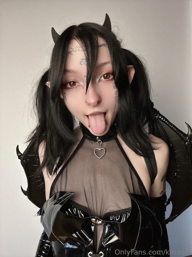 My fav hobby being mysterious n then immediately oversharing xdd 