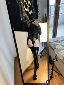 Catch me in 5 moods in 1 hour i m a multiverse babe