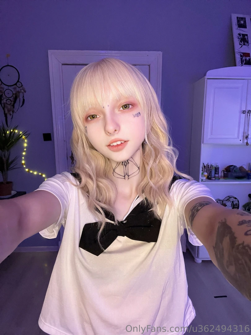 If u don t like my outfit i ve got 12 more in my bag 33 