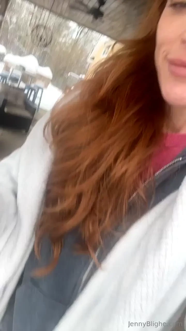 Me in the snow vs hotmuscles6t9 in the snow 