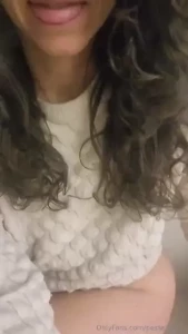 Auguri oggi come ogni giorno a noi donne