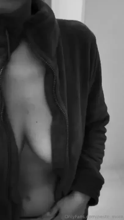 Buongiorno vieni su pestemoravip per vedere di pi 