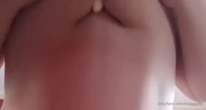 Chi vorrebbe essere al posto del vibratore eeeee 