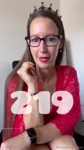 Queen s red heel amp foot worship you are the lucky chosen one who get