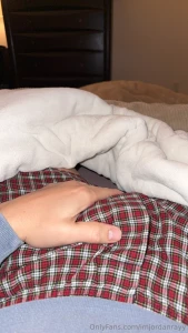 Helllooo for anyone who tips 25 i ll be sending 3 never before seen