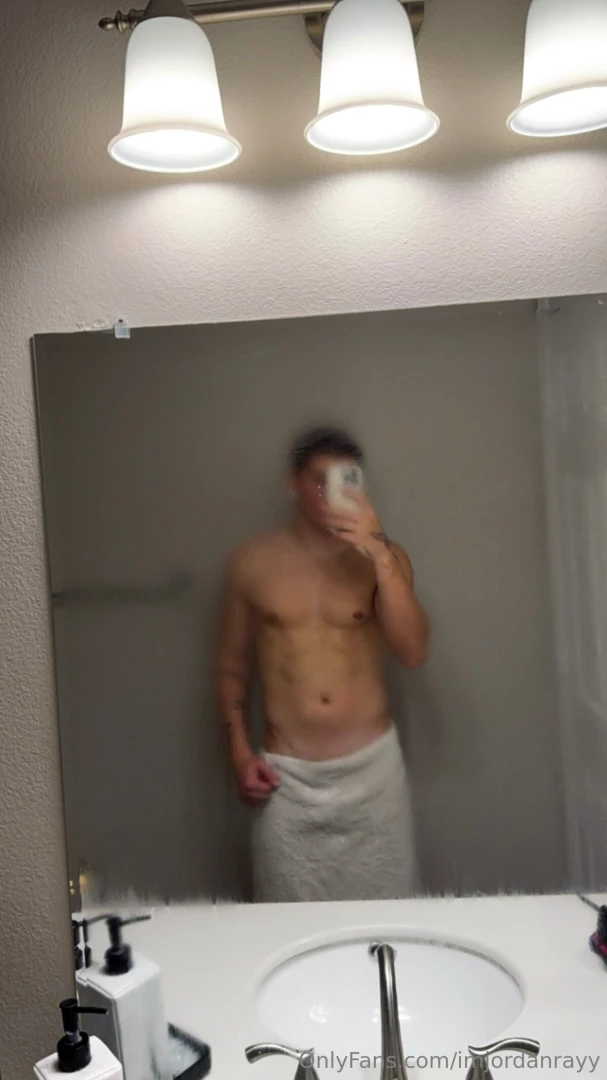 Been a minute hope u missed me 