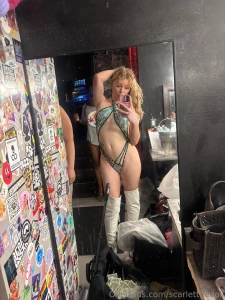 One last look before i lose control on stage soft curves sharp moves