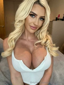 What s your favourite colour on me