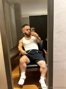 Hey honey do you like my new haircut write to me to get a surprise oye