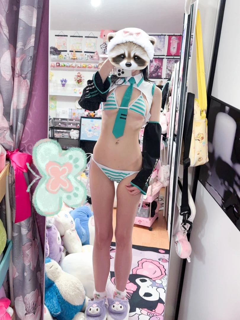 Good morning today i decided to try my cosplay for miku 3 need to part 1 