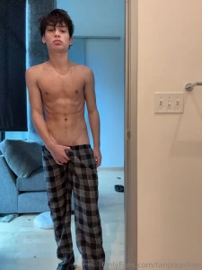 Hey people how are we does anyone else get super horny on mondays