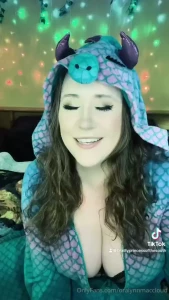 Just keep singing just keep singing