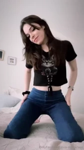 Je me t te prendre un bain qui veut une cam avec moi dans mon bain