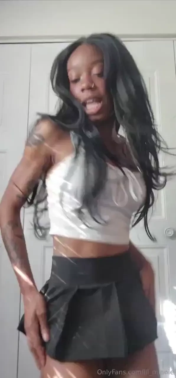 Baby let me watch you go to town making new content for u cuties today 