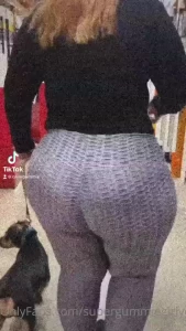 Dog walking thrist trap is my new hobby lol i like to pull the gummie part 1